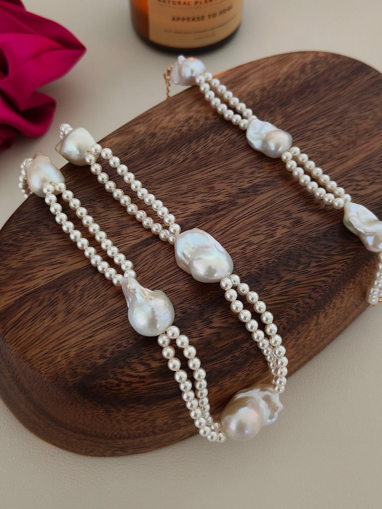 Drifting Pearl Station Necklace