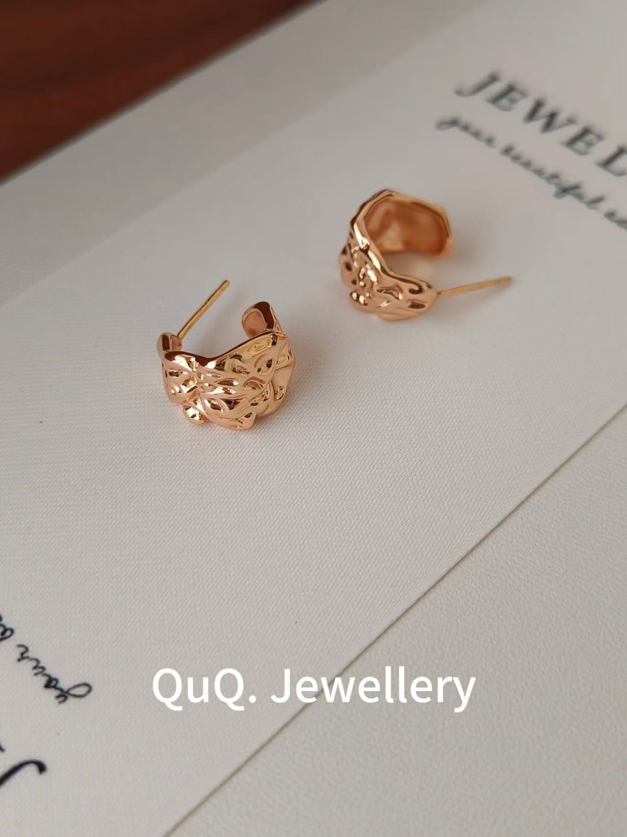 Mini Carved Gold Huggie Earrings | 18K Gold Plated S925 Sterling Silver
