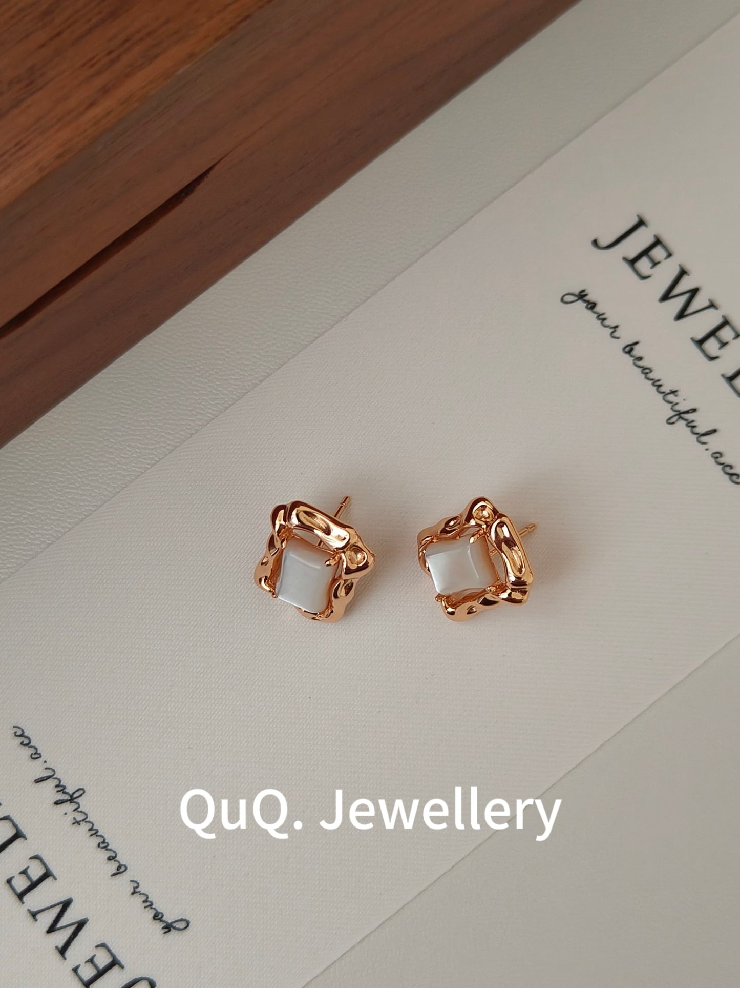 Vintage Irregular Frame Pearl Stud Earrings | QuQ. Jewellery