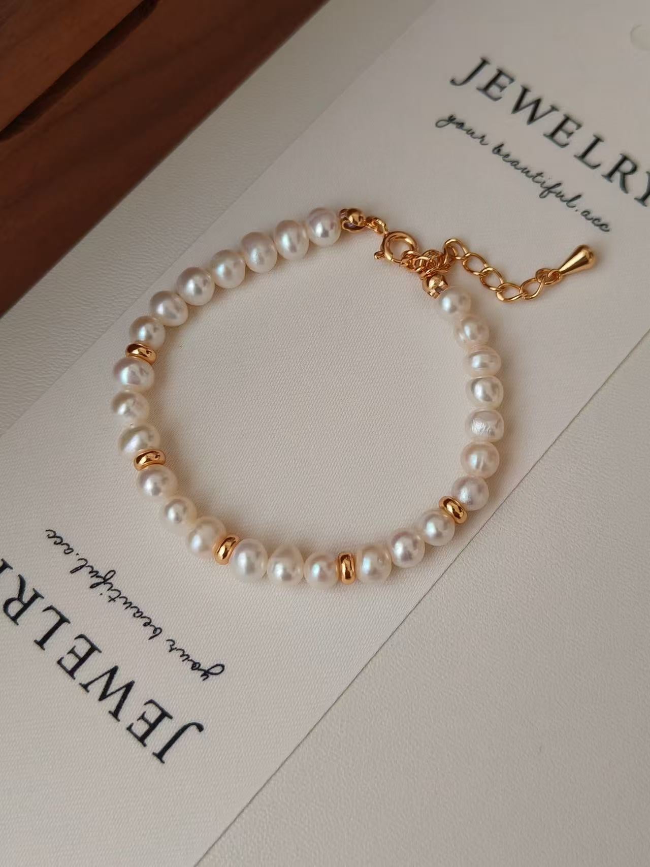 Classic Freshwater Pearl Bracelet