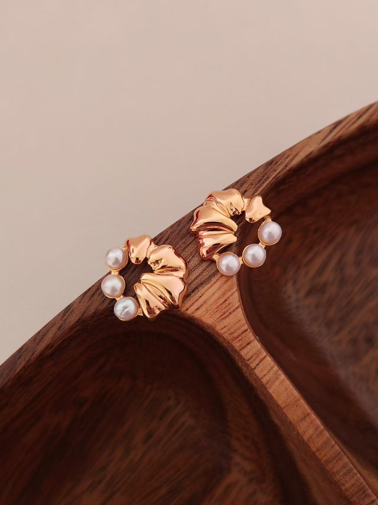 Sculptural Pearl Wreath Studs
