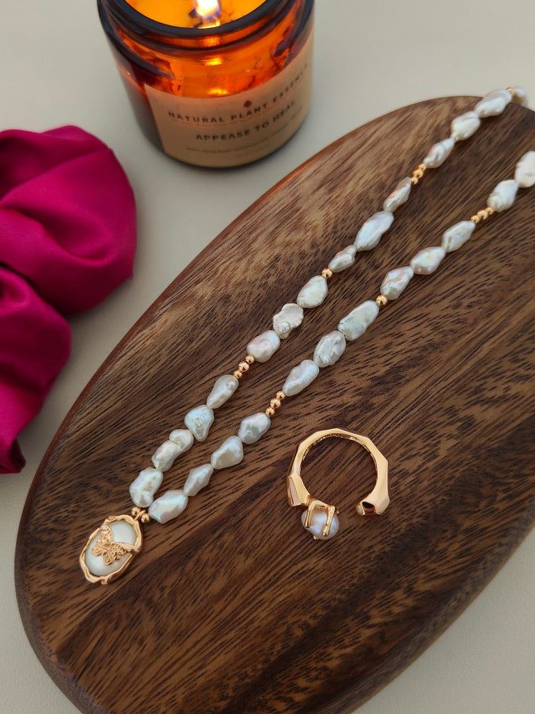 Baroque Freshwater Pearl Pendant Necklace