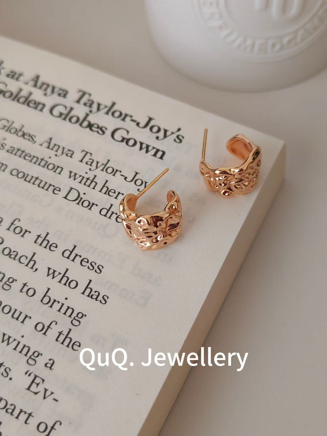 Mini Carved Gold Huggie Earrings | 18K Gold Plated S925 Sterling Silver