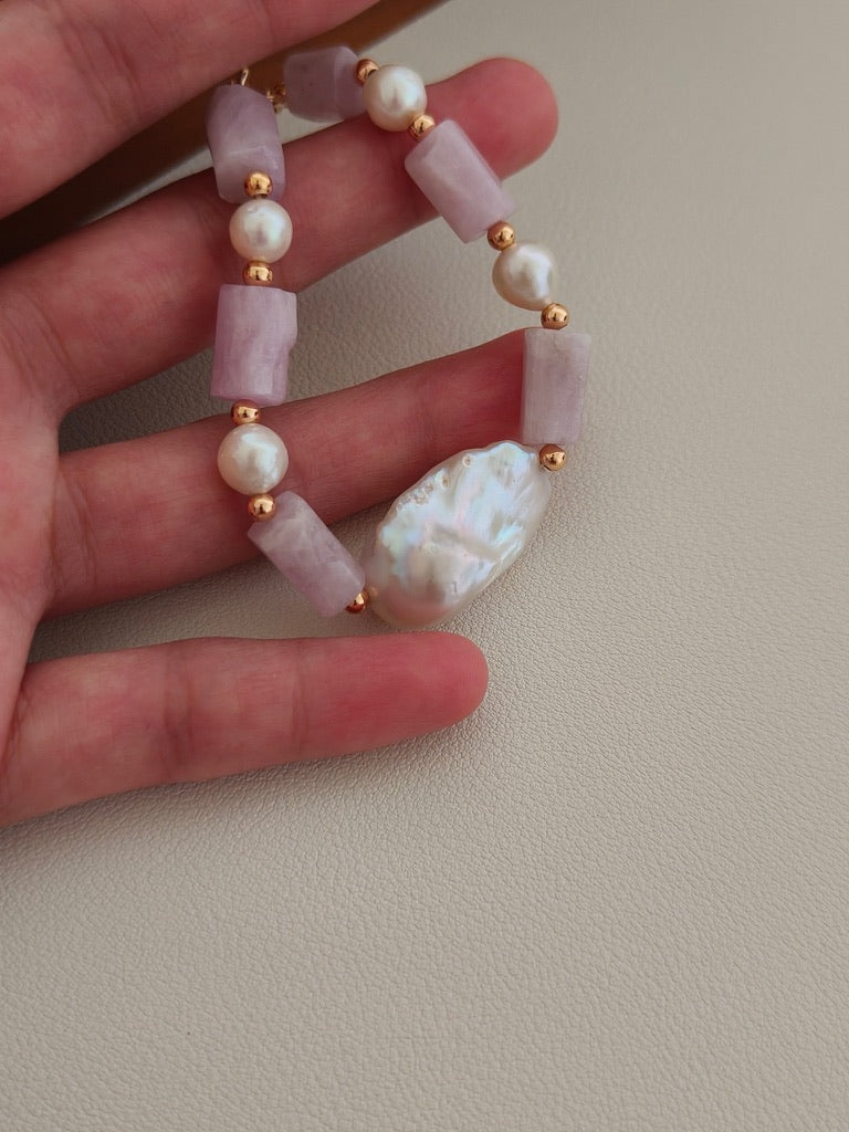 Kunzite & Baroque Pearl Bracelet