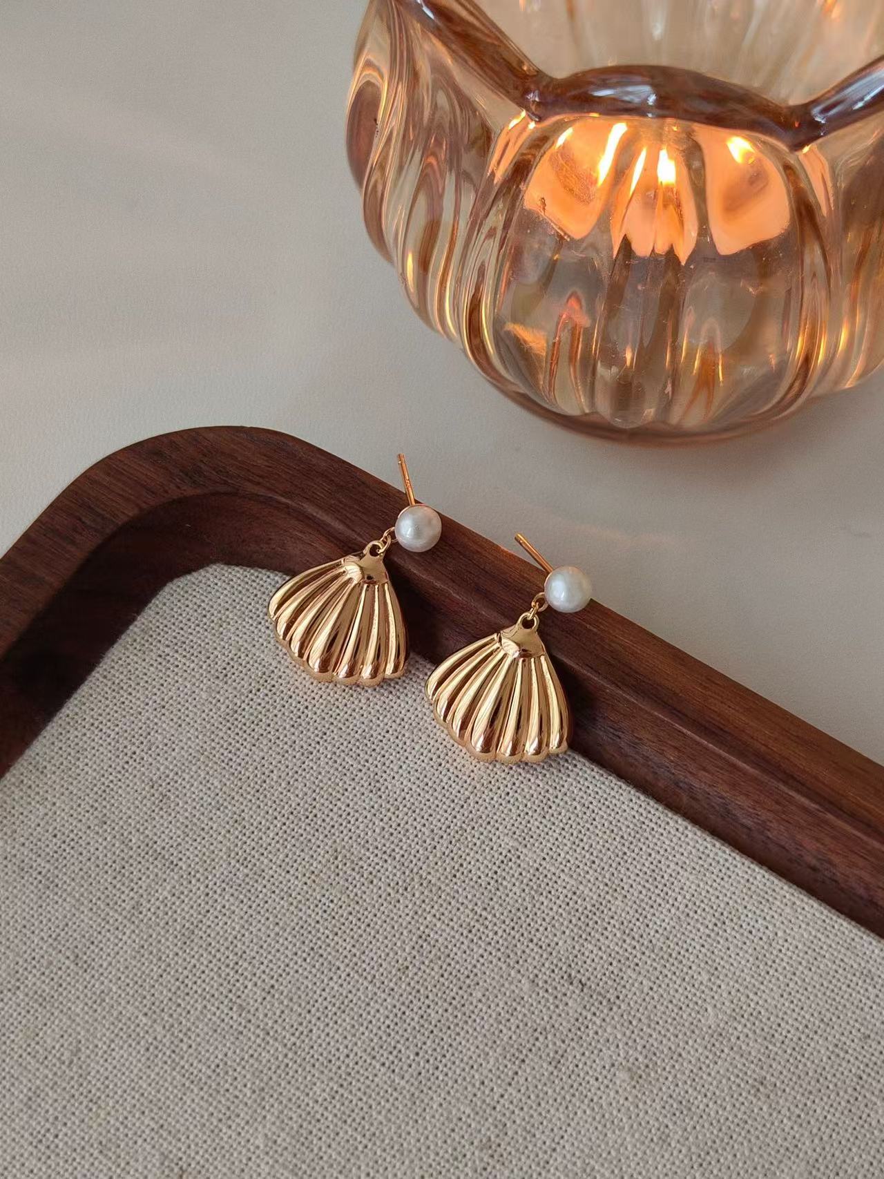 Shell Pearl Drop Earrings