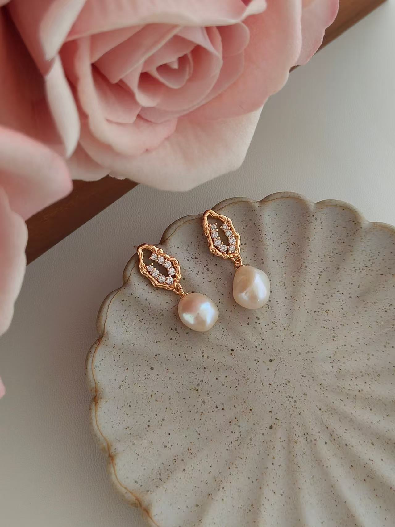 Sculpted Pearl Drop Earrings