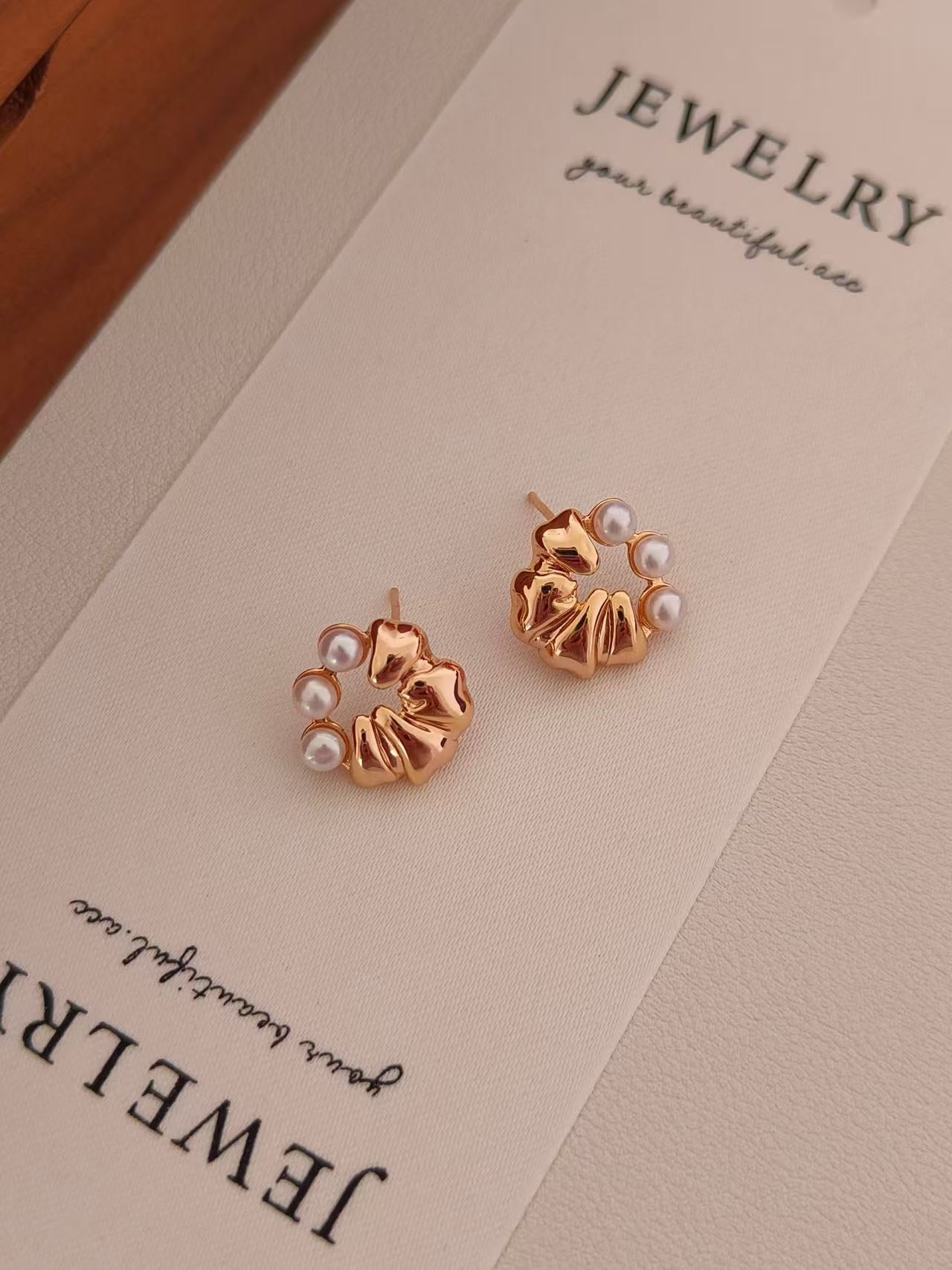 Sculptural Pearl Wreath Studs