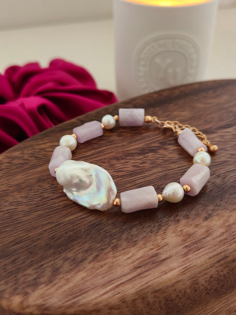Kunzite & Baroque Pearl Bracelet