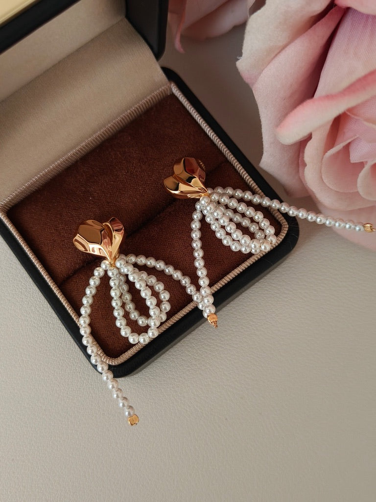 Molten Heart Pearl Cascade Earrings