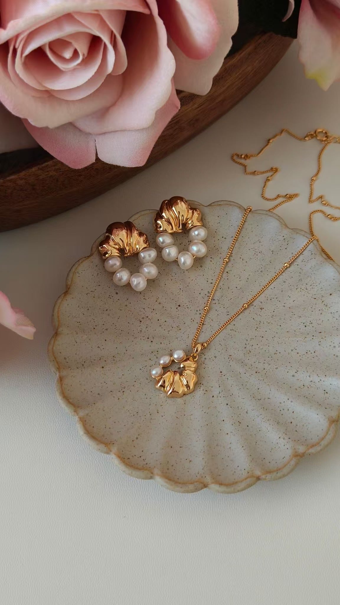 Golden Leaf & Pearl Necklace | 18K Gold Plated S925 Silver | Natural Freshwater Pearl Pendant